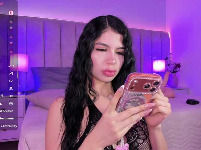 EllaThorne's BongaCams show and profile