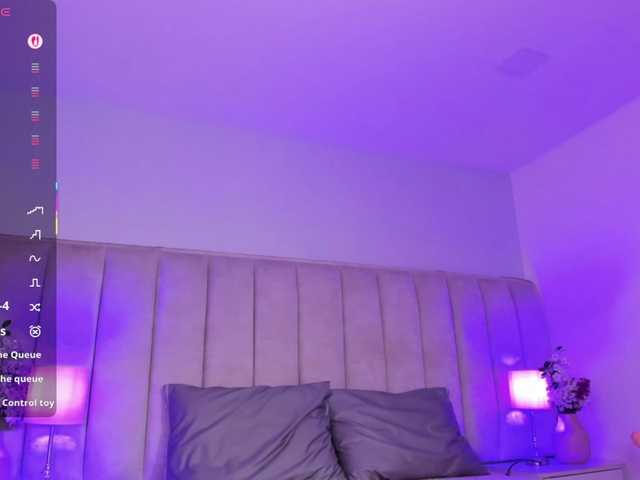 EllaThorne's BongaCams show and profile