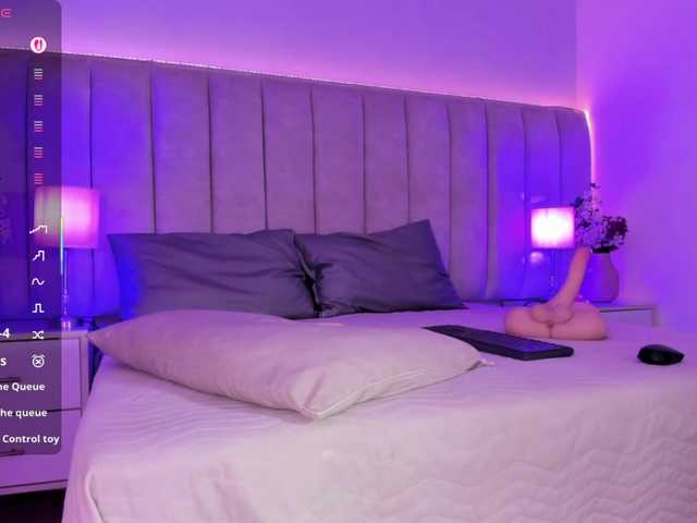 EllaThorne's BongaCams show and profile