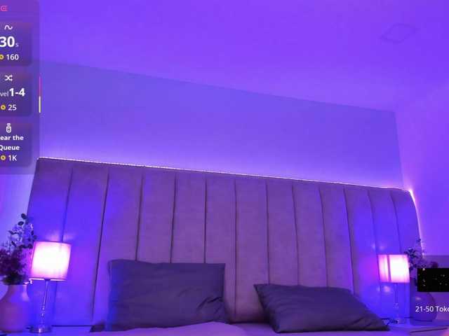 EllaThorne's BongaCams show and profile