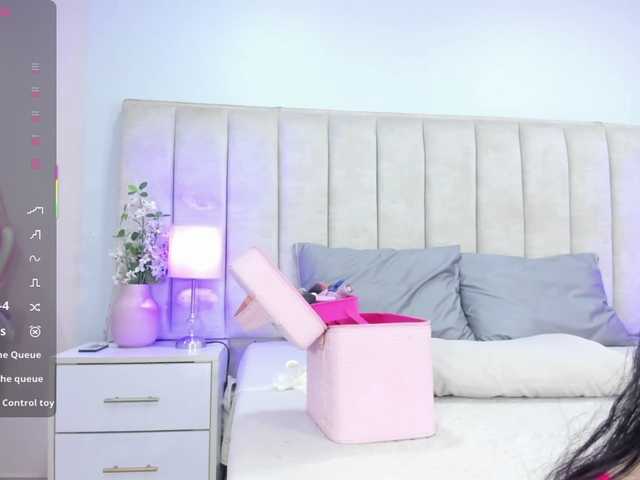 EllaThorne's BongaCams show and profile