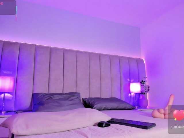 EllaThorne's BongaCams show and profile