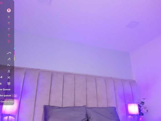 EllaThorne's BongaCams show and profile