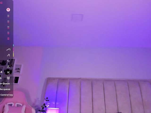 EllaThorne's BongaCams show and profile