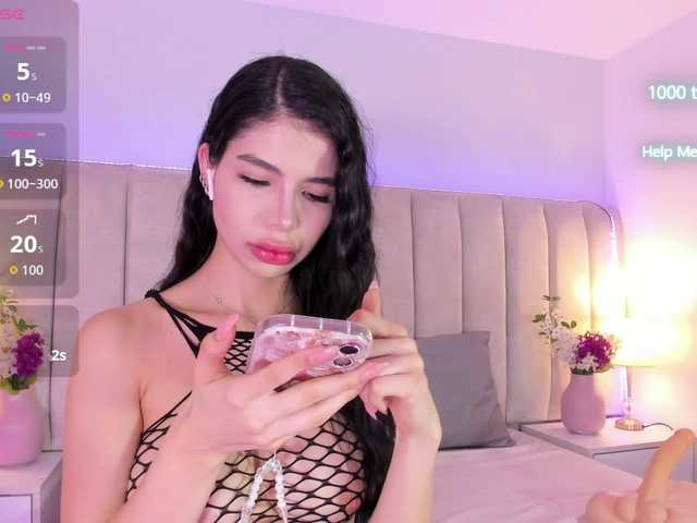 EllaThorne from BongaCams