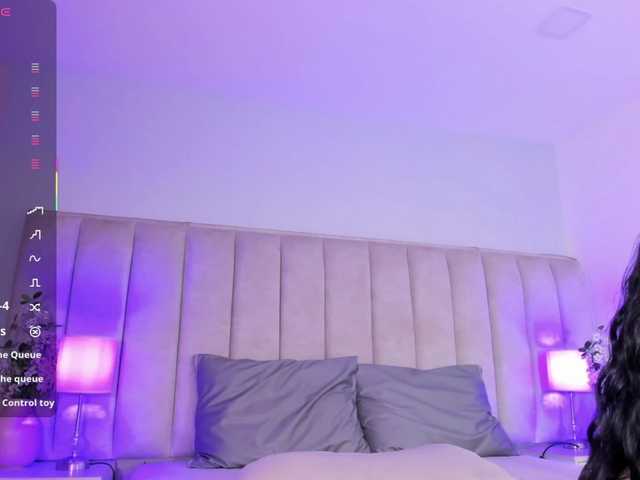 EllaThorne's BongaCams show and profile