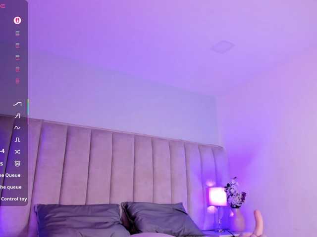 EllaThorne's BongaCams show and profile