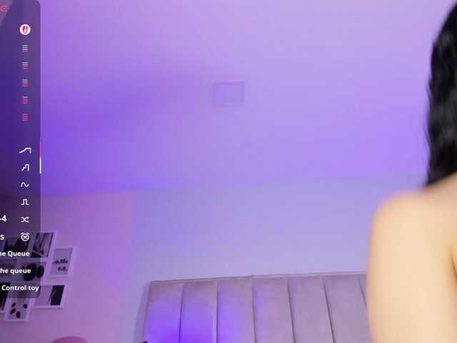 EllaThorne's BongaCams show and profile