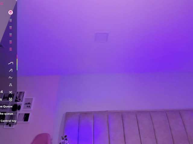 EllaThorne's BongaCams show and profile