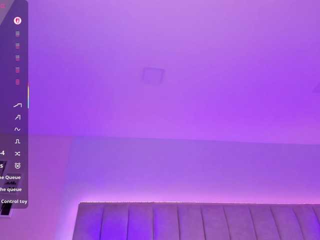 EllaThorne's BongaCams show and profile