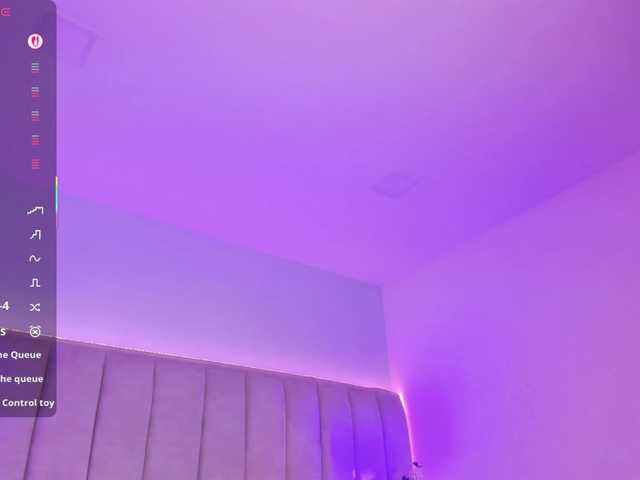 EllaThorne's BongaCams show and profile