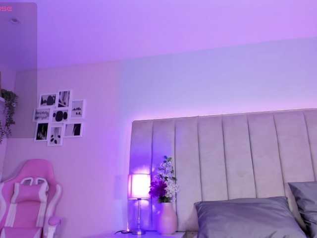 EllaThorne's BongaCams show and profile