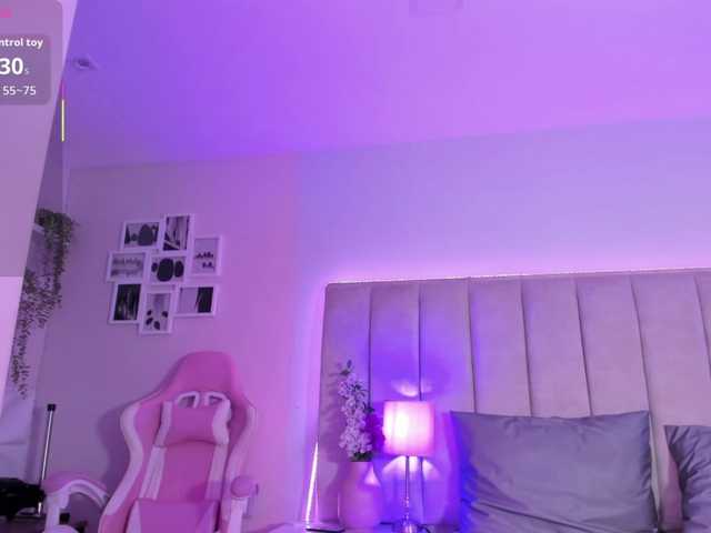 EllaThorne live cam profile