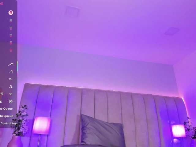 EllaThorne's BongaCams show and profile