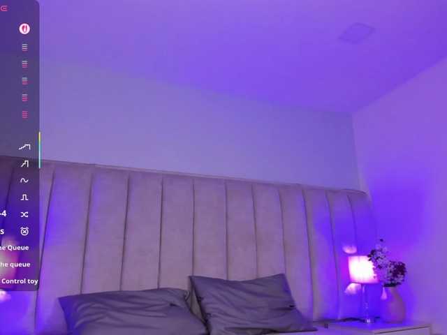 EllaThorne's BongaCams show and profile