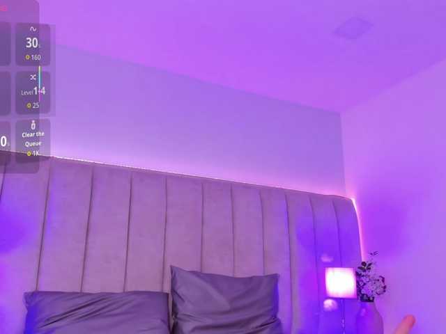 EllaThorne's BongaCams show and profile