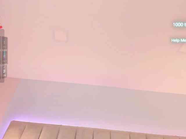EllaThorne webcam