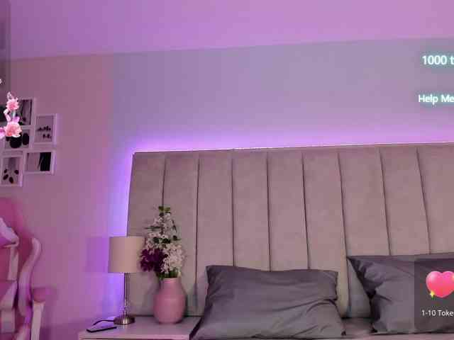 EllaThorne webcam