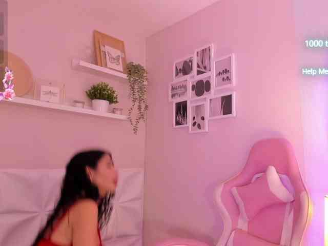 EllaThorne webcam