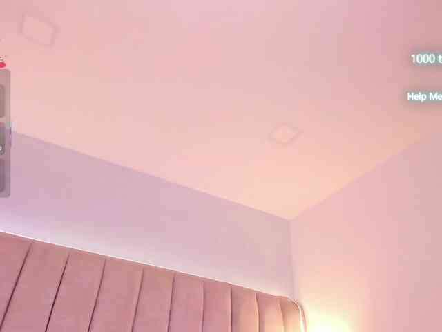 EllaThorne webcam