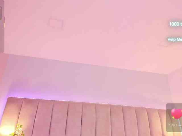 EllaThorne webcam