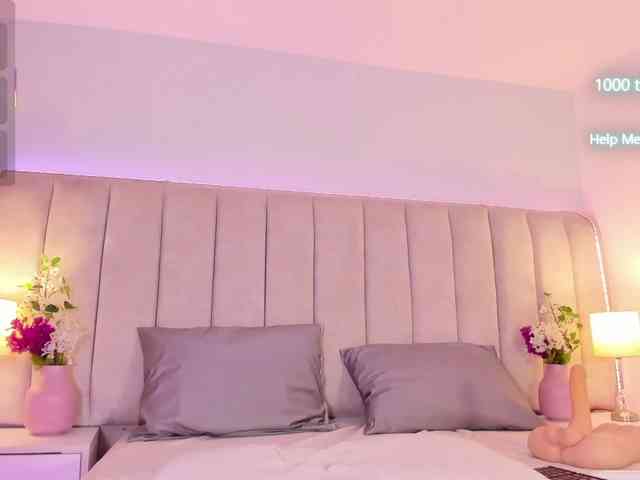 EllaThorne webcam