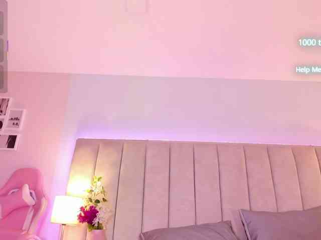 EllaThorne webcam
