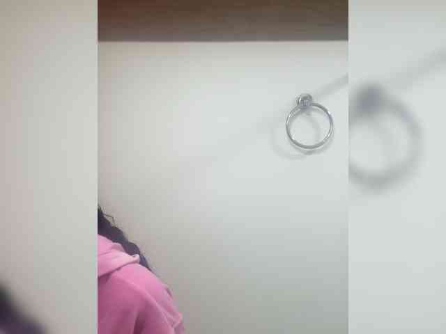 EllaThorne webcam