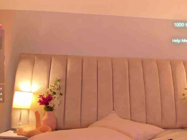 EllaThorne webcam