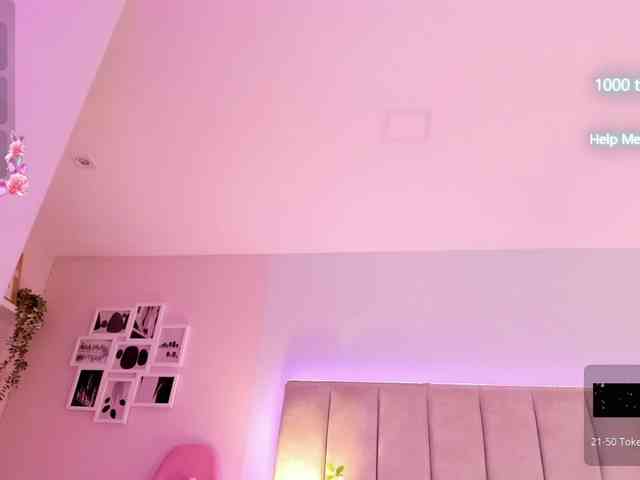 EllaThorne webcam
