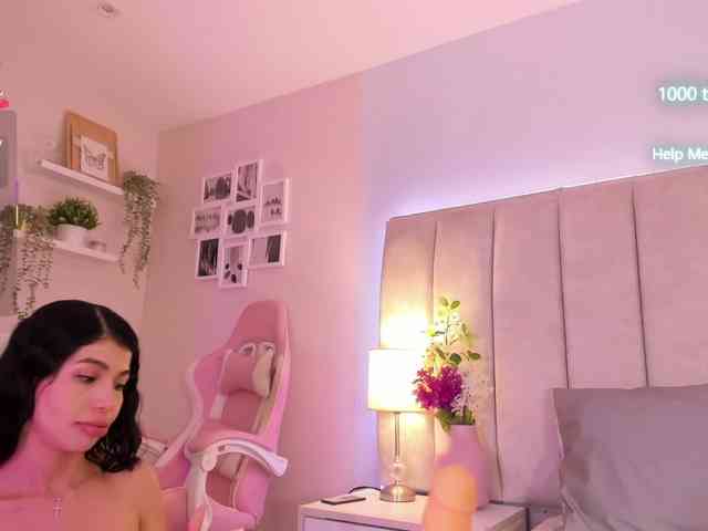 EllaThorne webcam
