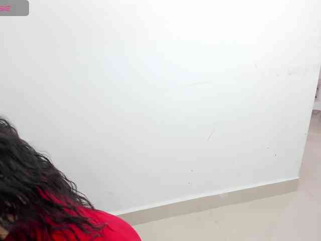 EllaThorne webcam
