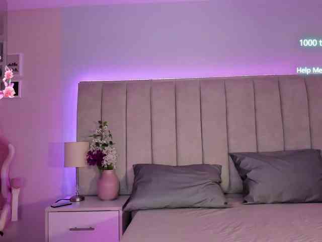 EllaThorne webcam