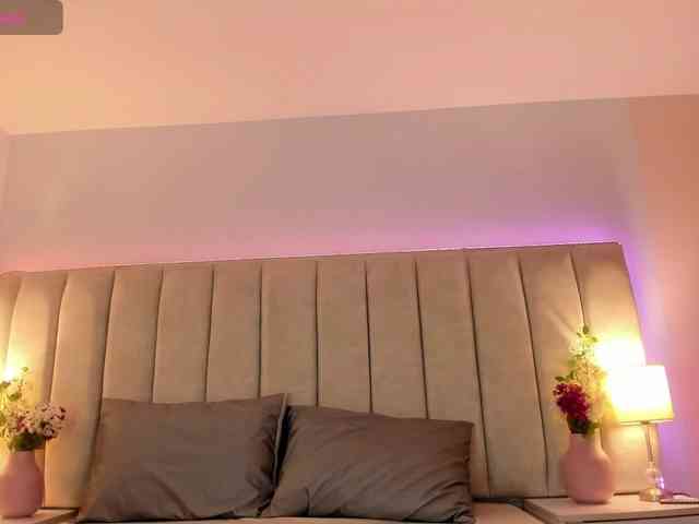 EllaThorne webcam
