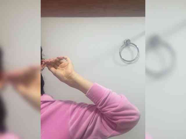 EllaThorne webcam