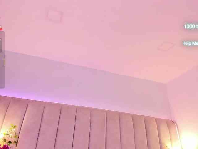 EllaThorne webcam