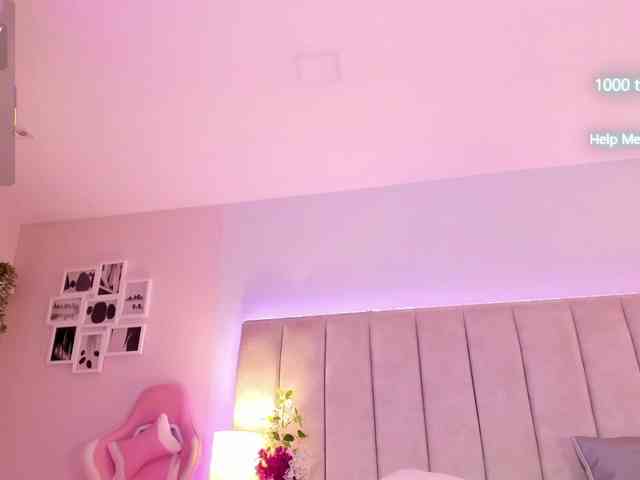 EllaThorne webcam