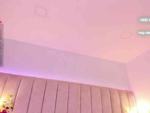 EllaThorne webcam