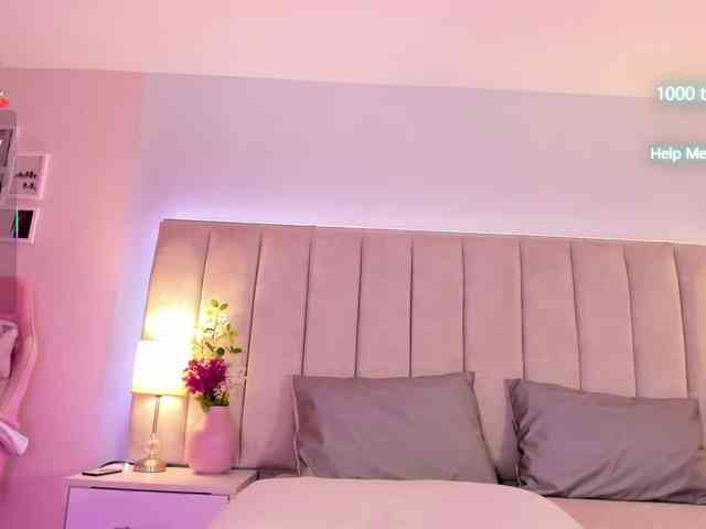 EllaThorne webcam