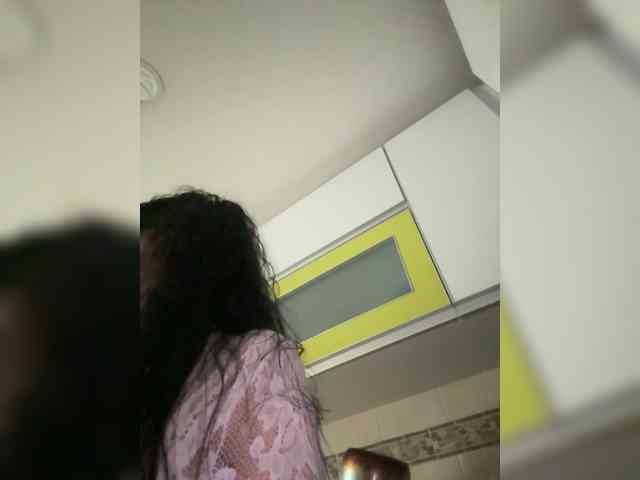 EllaThorne webcam