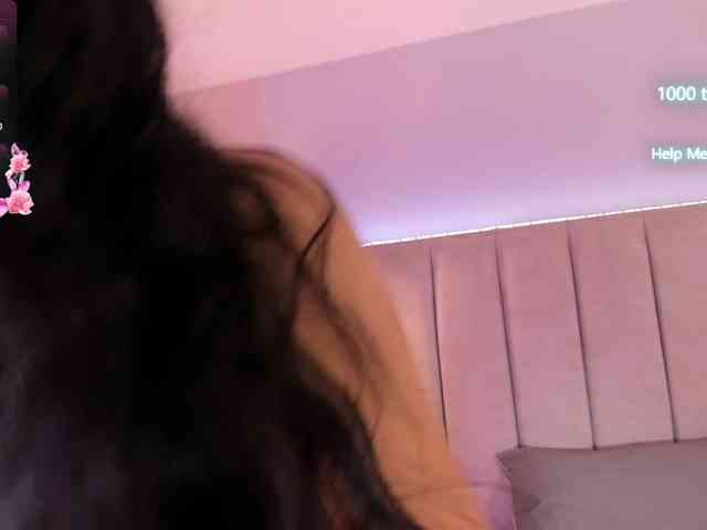 EllaThorne webcam