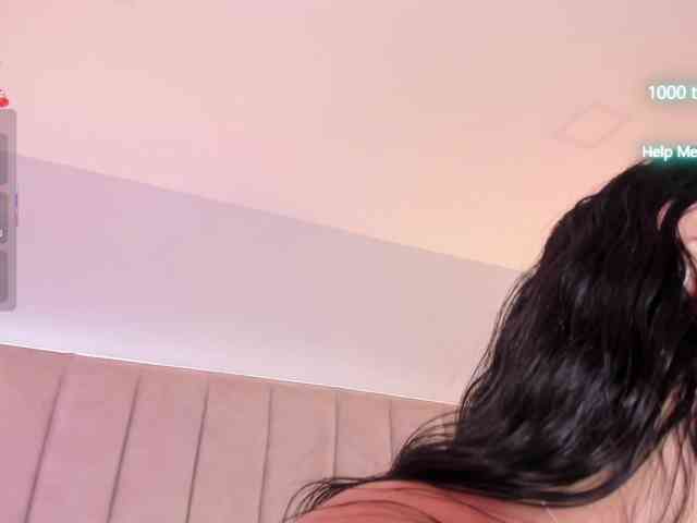 EllaThorne webcam