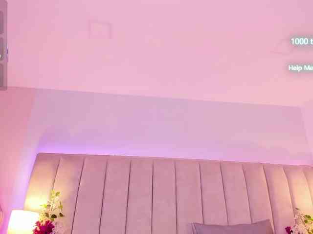 EllaThorne webcam