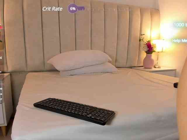 EllaThorne webcam