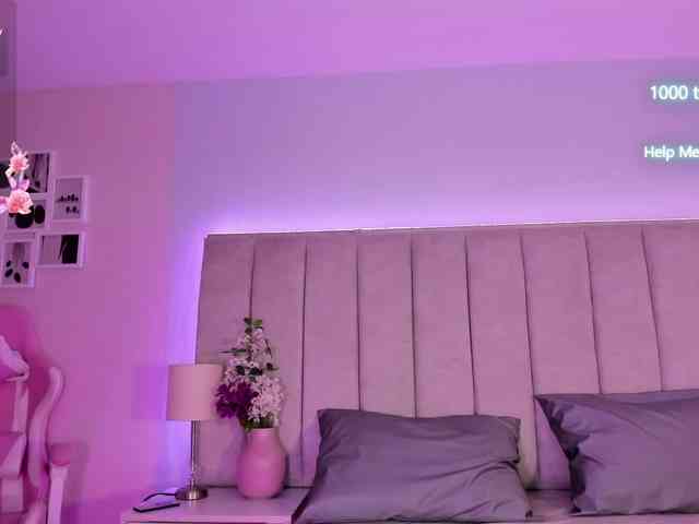 EllaThorne webcam