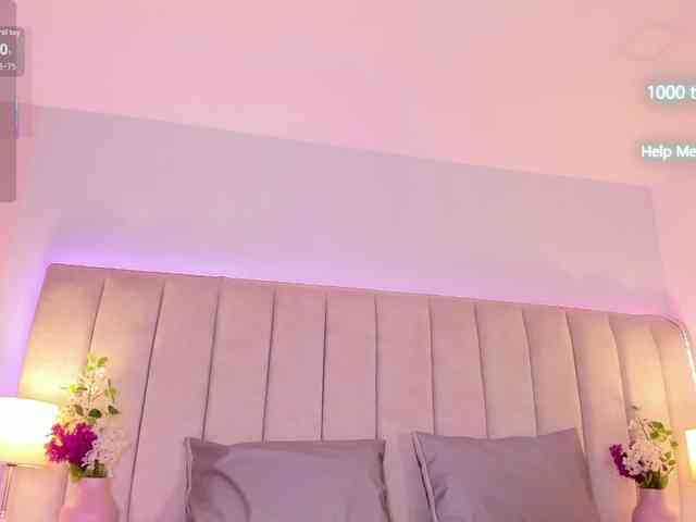 EllaThorne webcam