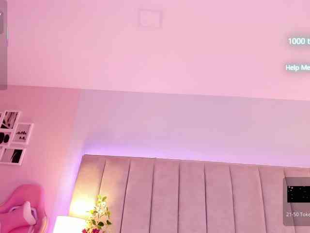 EllaThorne webcam