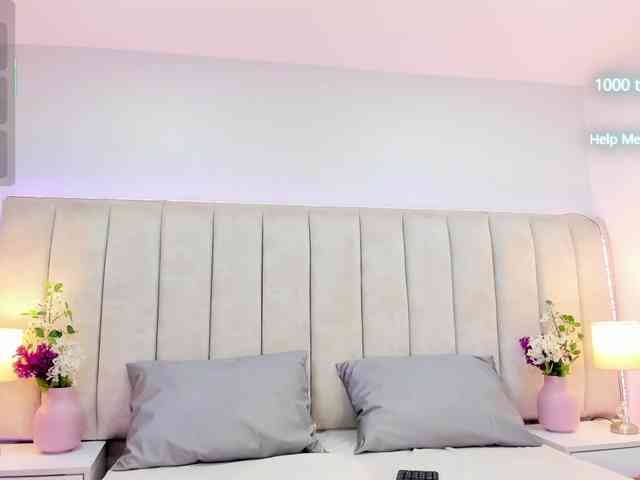 EllaThorne webcam