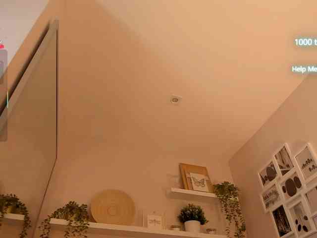 EllaThorne webcam