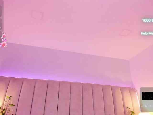 EllaThorne webcam